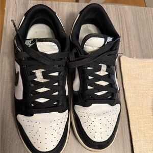 Nike Black and White Sneakers men panda dunks.